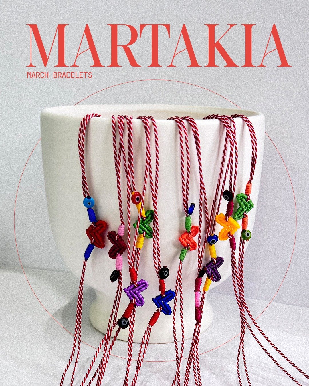 Διακριτικά στο χέρι, δυνατά στην ενέργεια.
🧡 Link in bio
#macramekoutsakis #handmadejewellery #macrame #martakia #march