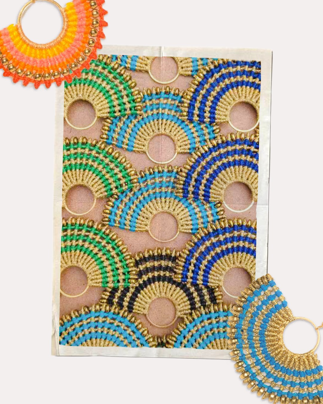 She comes in colours everywhere... 🌈🧡 Link in bio
#macramekoutsakis #handmadejewellery #macrame #martakia #march